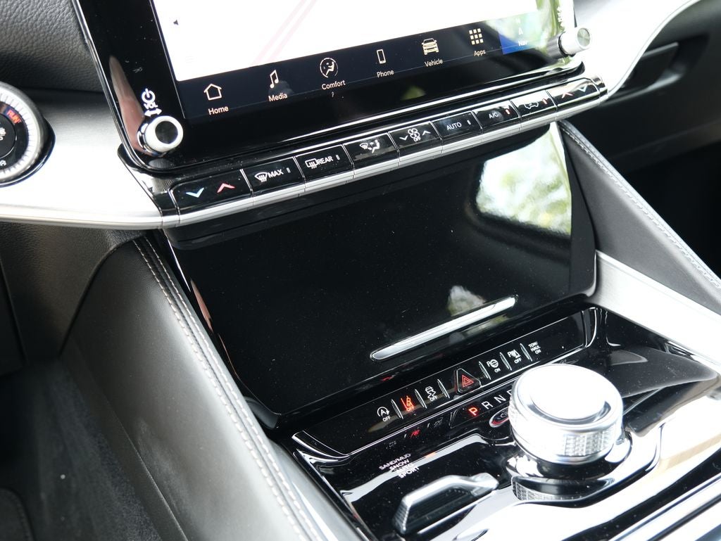 2026 Jeep Grand Wagoneer Base