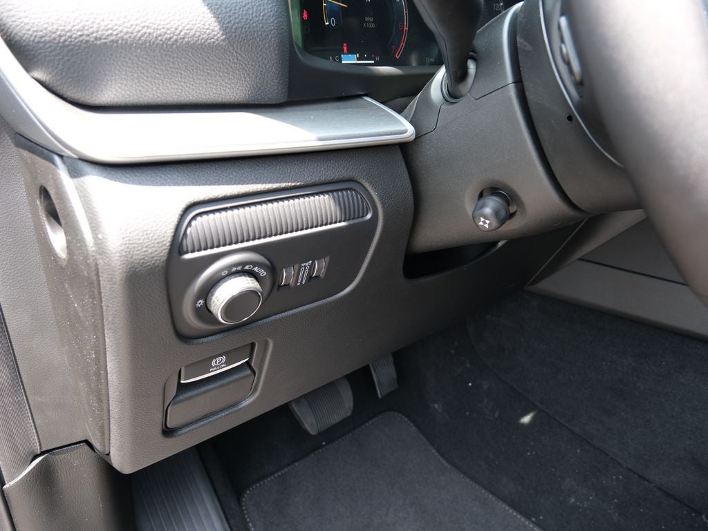 2026 Jeep Grand Wagoneer Base
