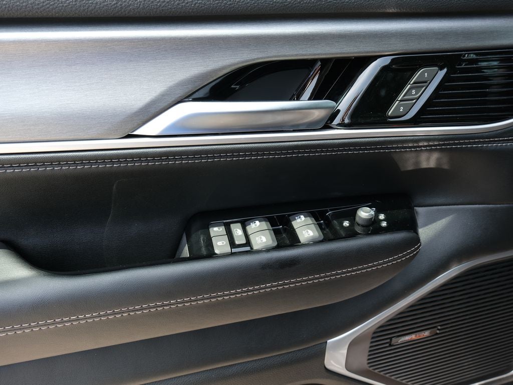 2026 Jeep Grand Wagoneer Base
