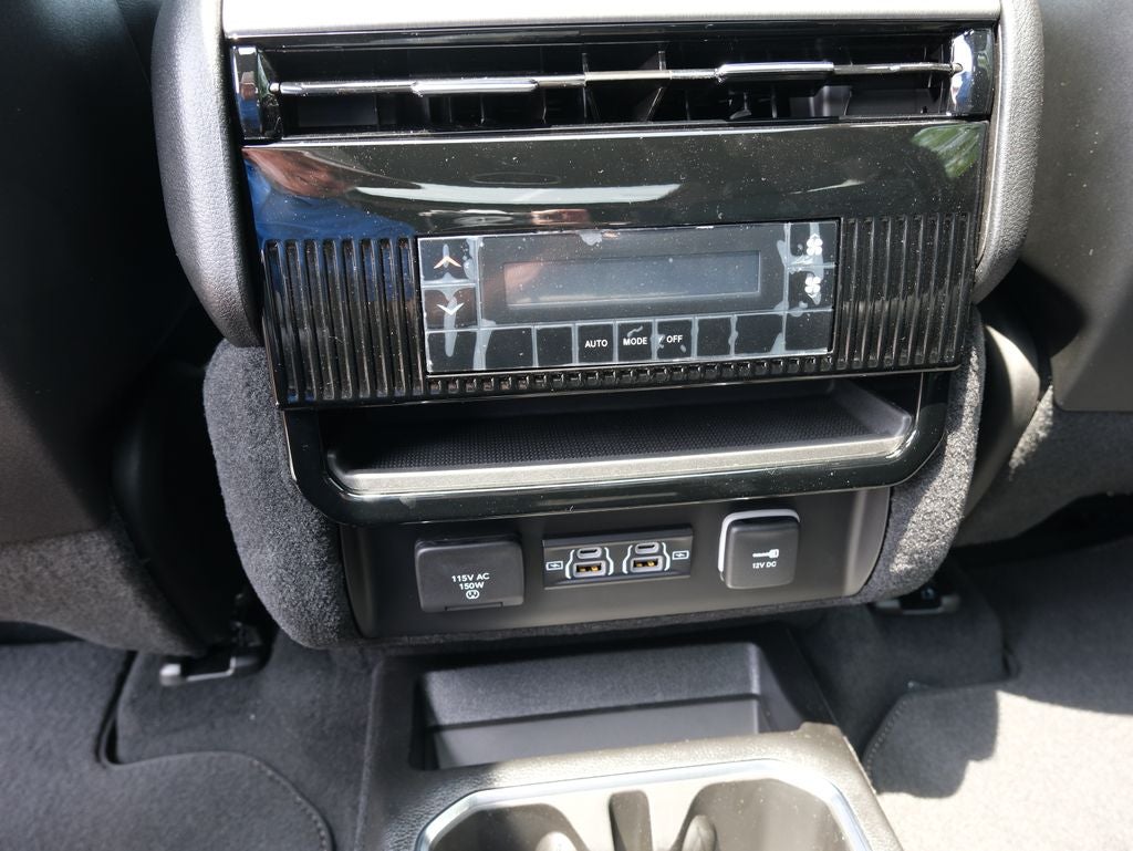 2026 Jeep Grand Wagoneer Base
