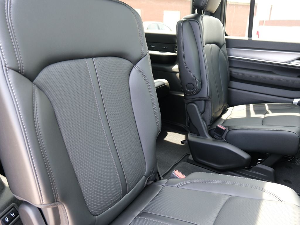 2026 Jeep Grand Wagoneer Base
