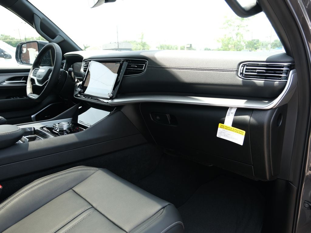 2026 Jeep Grand Wagoneer Base
