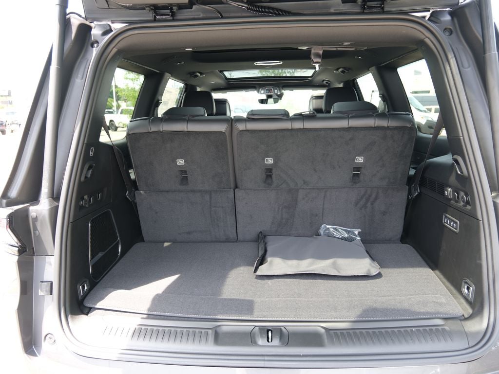 2026 Jeep Grand Wagoneer Base