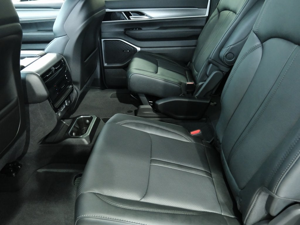 2026 Jeep Grand Wagoneer Limited Altitude