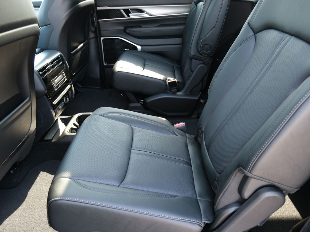2026 Jeep Grand Wagoneer Limited Reserve