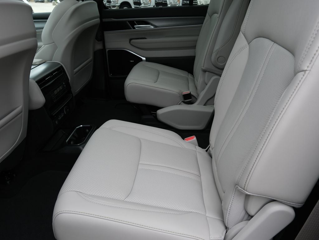 2026 Jeep Grand Wagoneer Limited Reserve