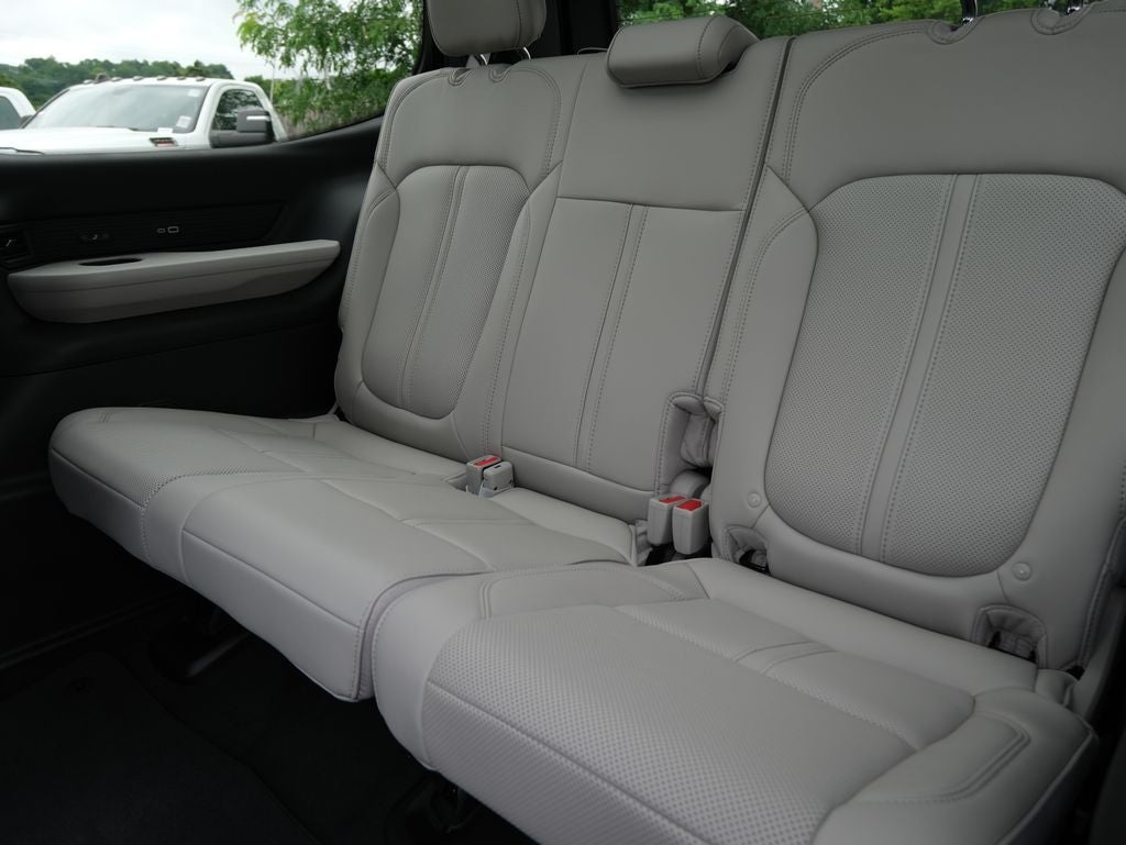 2026 Jeep Grand Wagoneer Limited Reserve