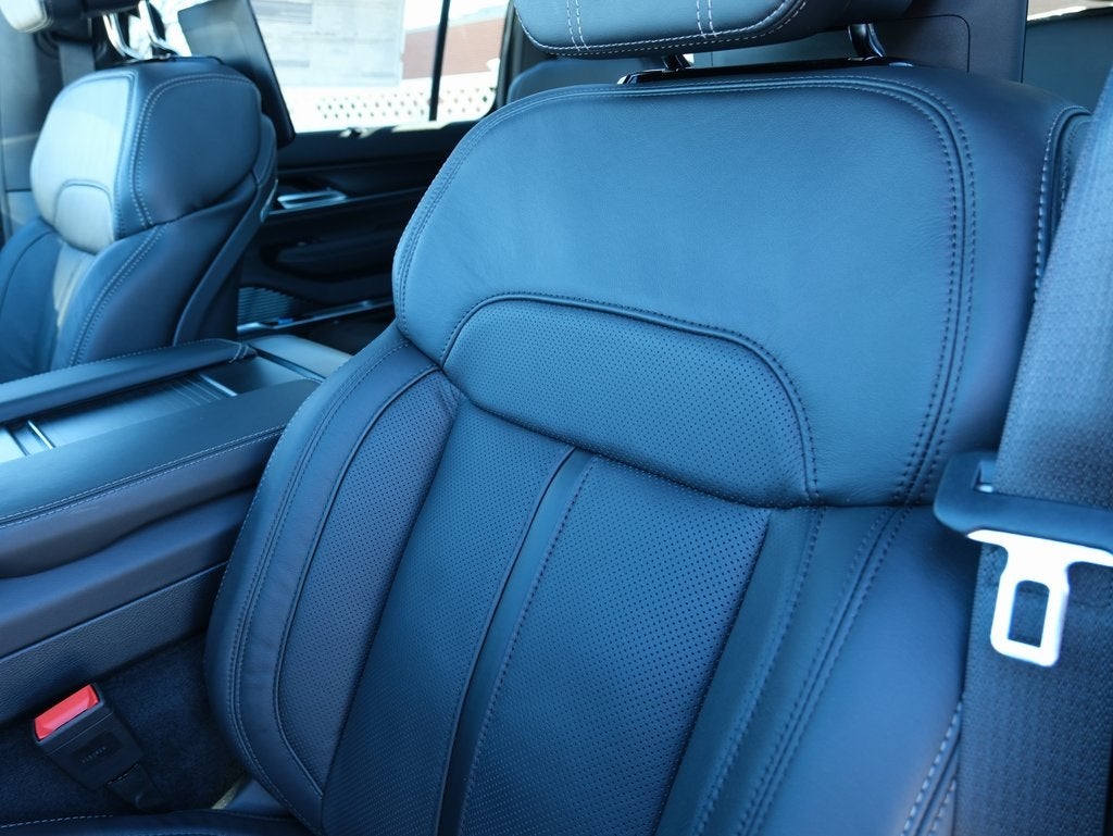 2026 Jeep Grand Wagoneer Summitt Obsidian