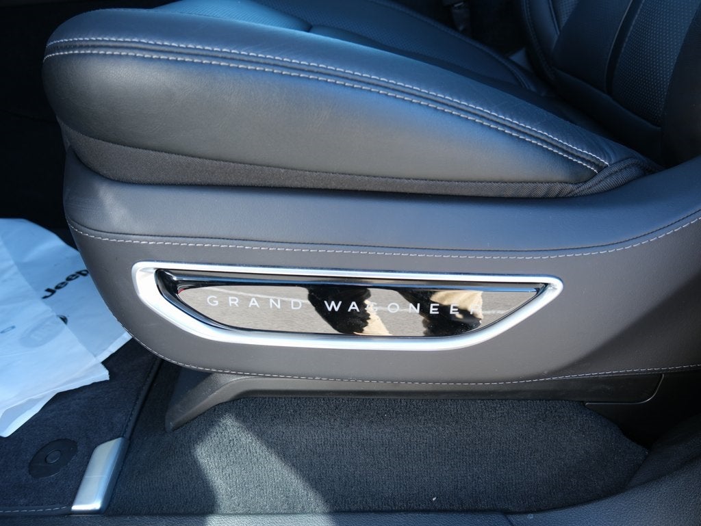 2026 Jeep Grand Wagoneer Summitt Obsidian