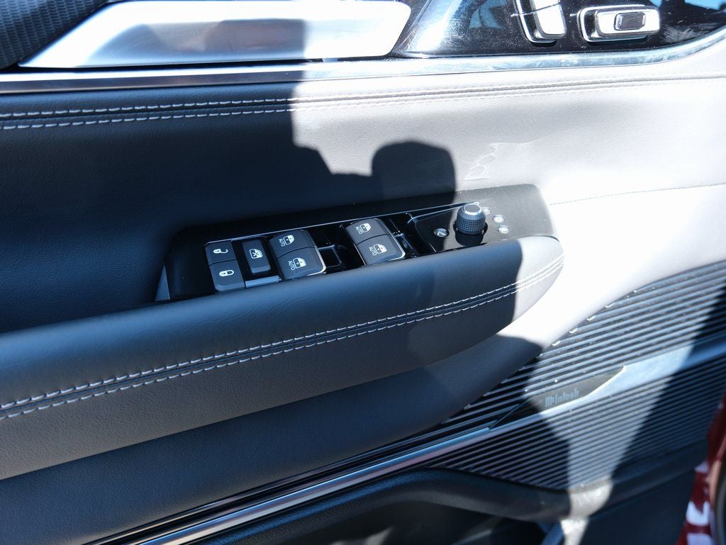 2026 Jeep Grand Wagoneer Summitt Obsidian