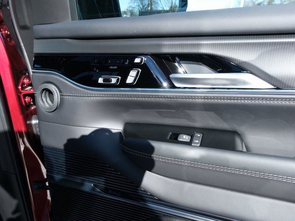 2026 Jeep Grand Wagoneer Summitt Obsidian