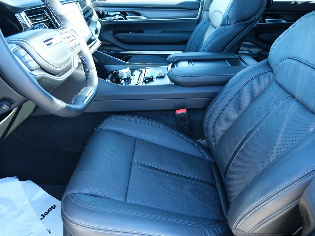 2026 Jeep Grand Wagoneer Summitt Obsidian