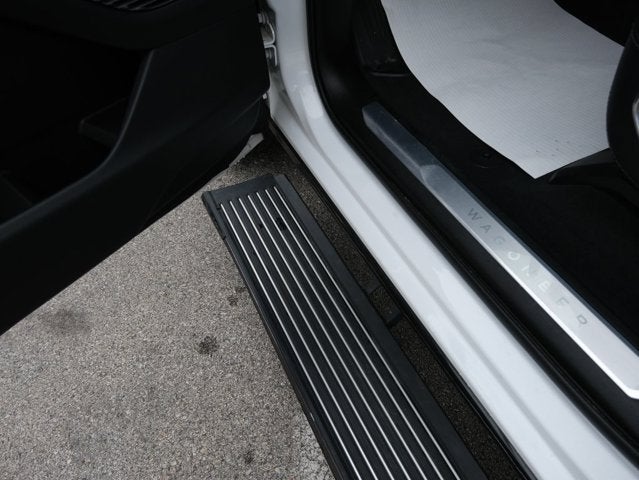 2023 Jeep Grand Wagoneer Series II