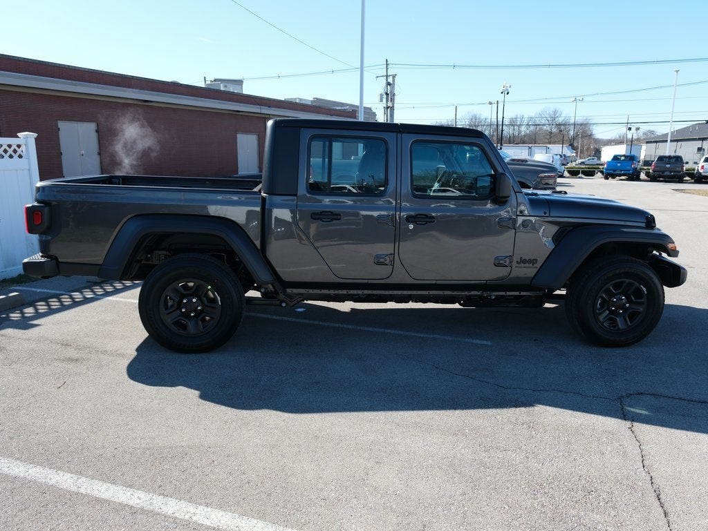 2026 Jeep Gladiator Sport