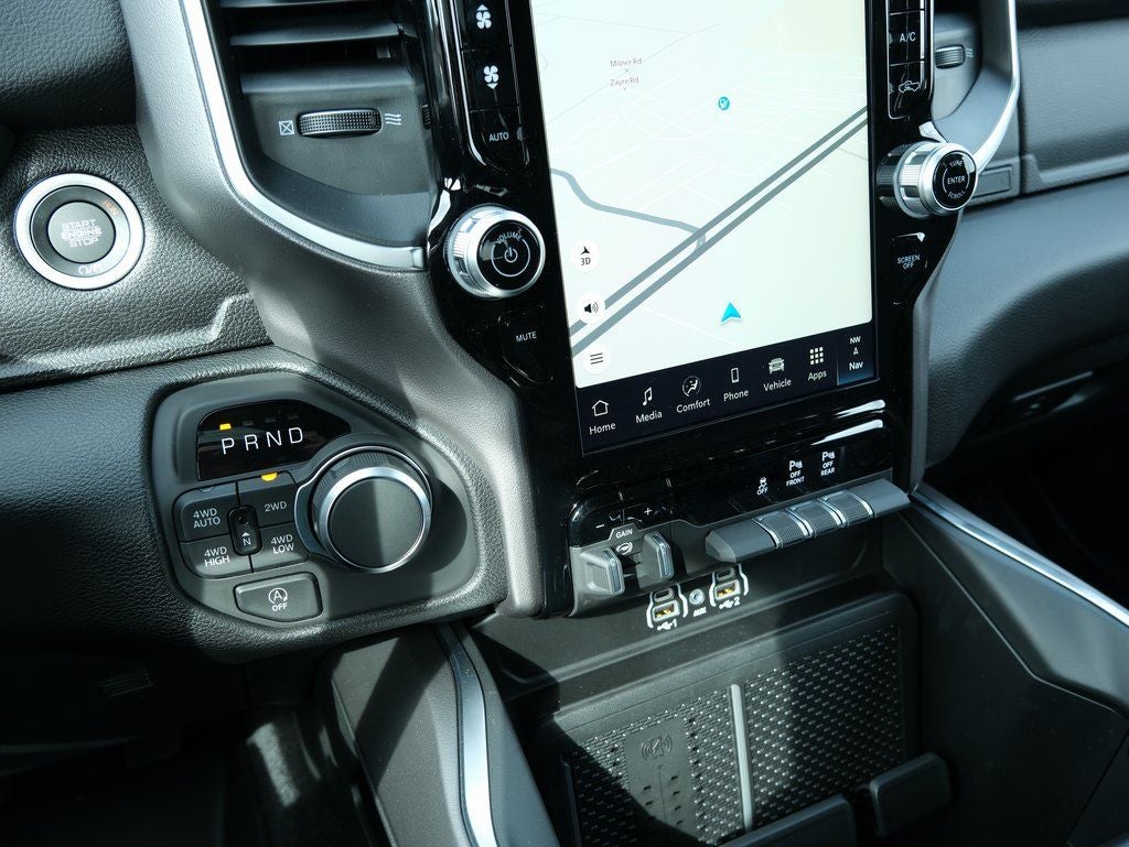 2026 RAM 1500 Big Horn/Lone Star Night Edition