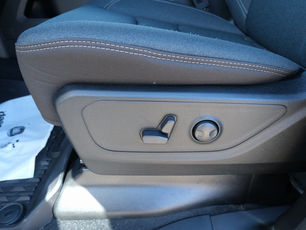 2026 RAM 1500 Big Horn/Lone Star Night Edition