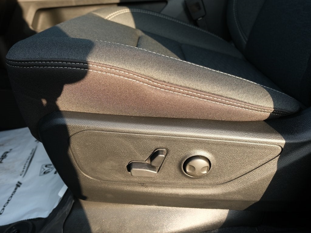 2026 RAM 1500 Big Horn/Lone Star Night Edition