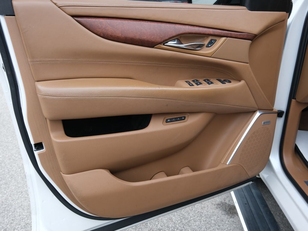 2016 Cadillac Escalade Platinum Edition