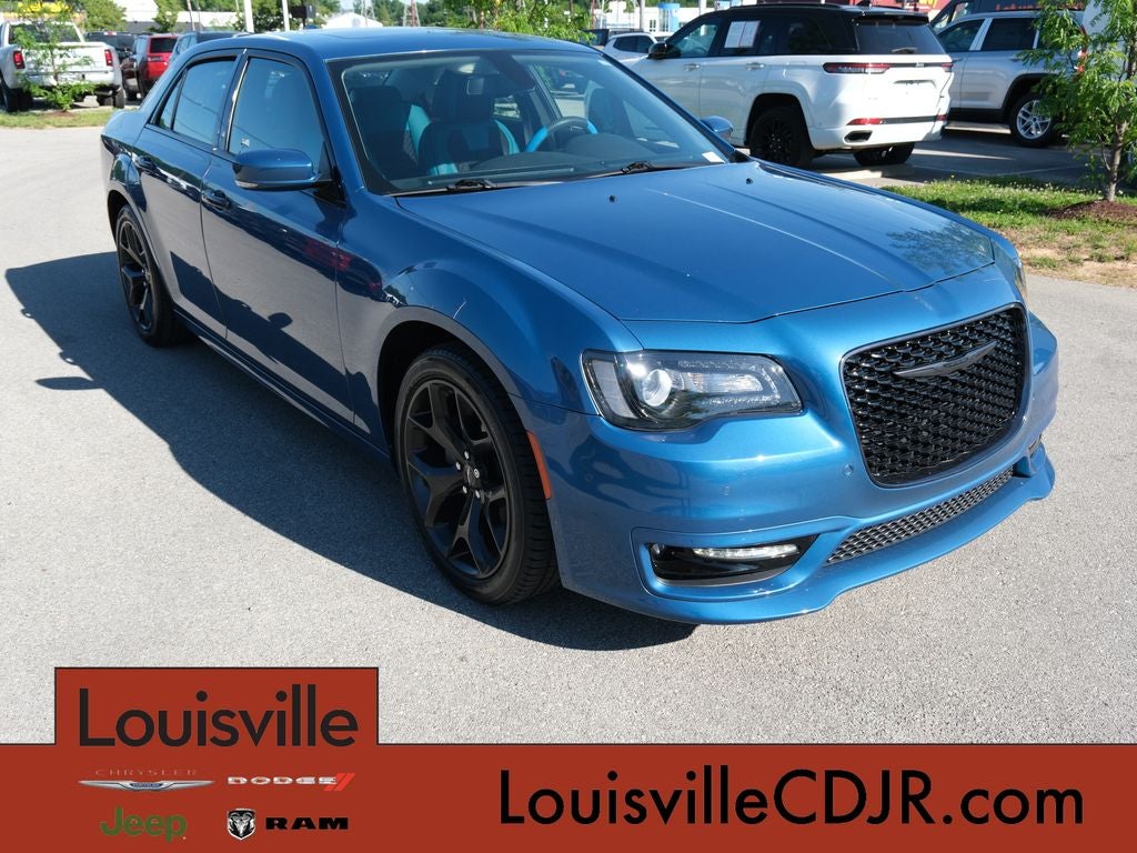 2022 Chrysler 300 Touring
