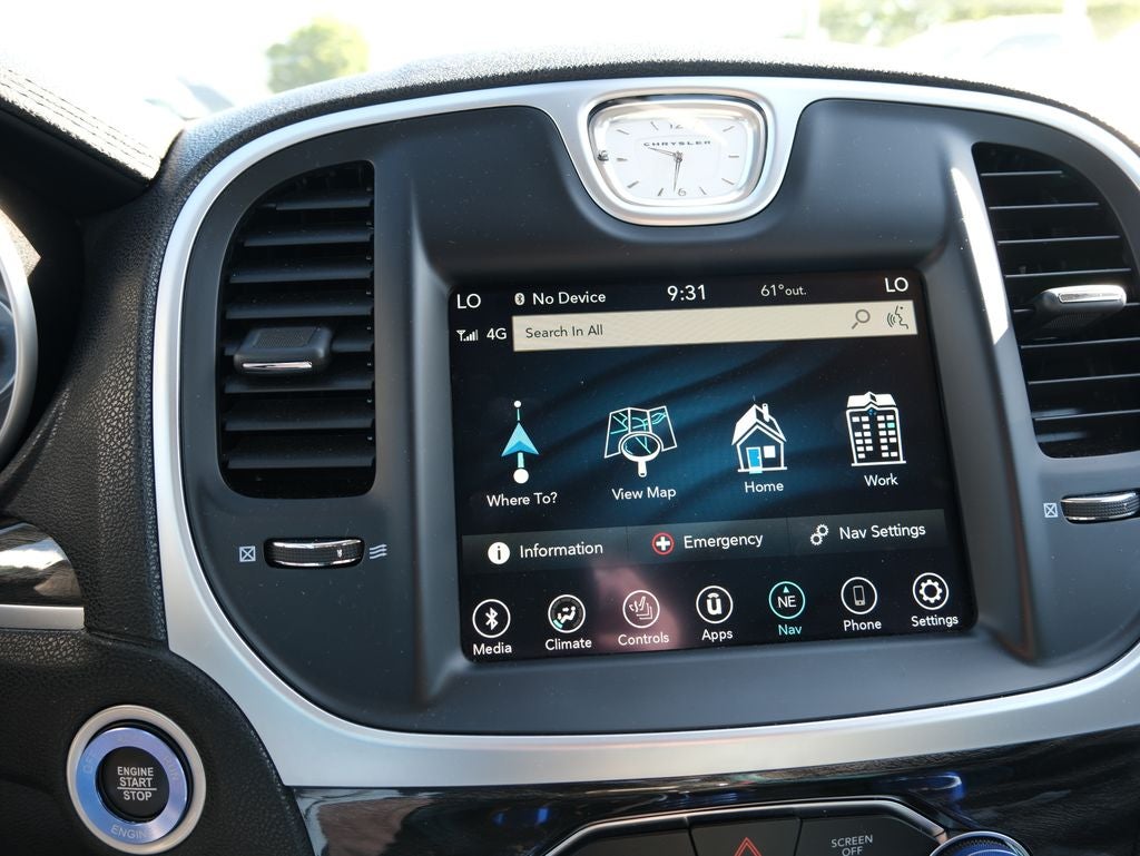 2022 Chrysler 300 Touring