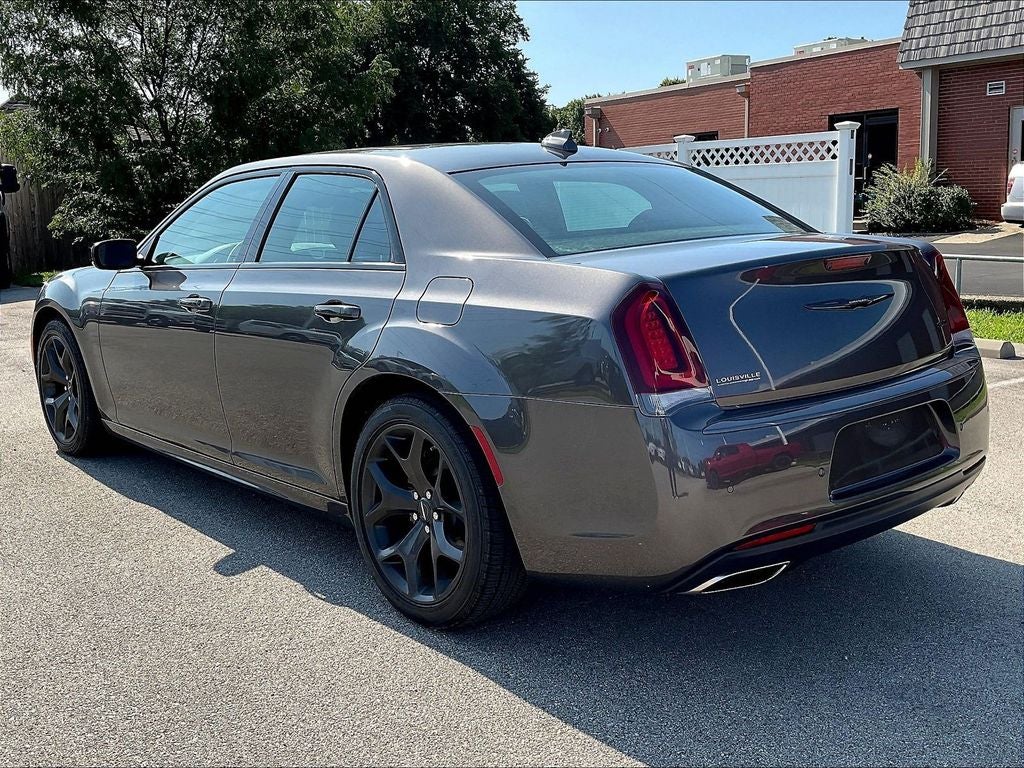 2023 Chrysler 300 Touring