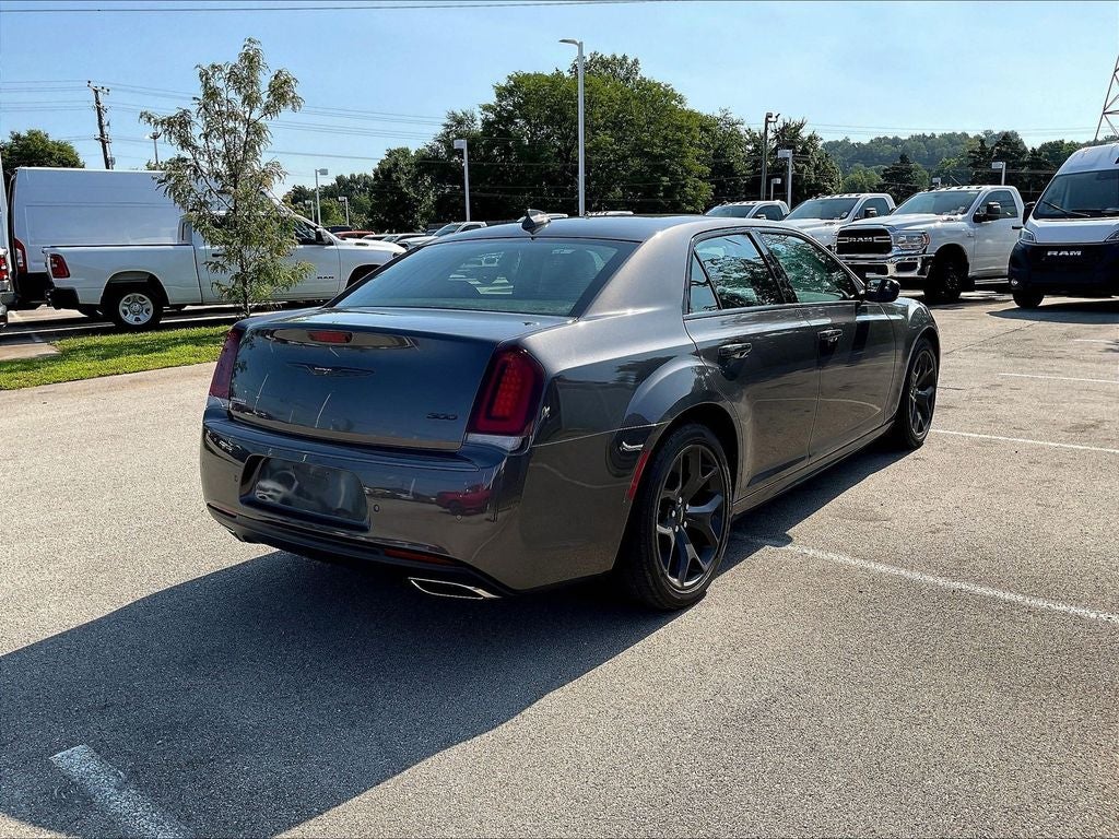 2023 Chrysler 300 Touring