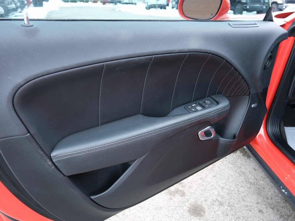 2017 Dodge Challenger 392 Hemi Scat Pack Shaker