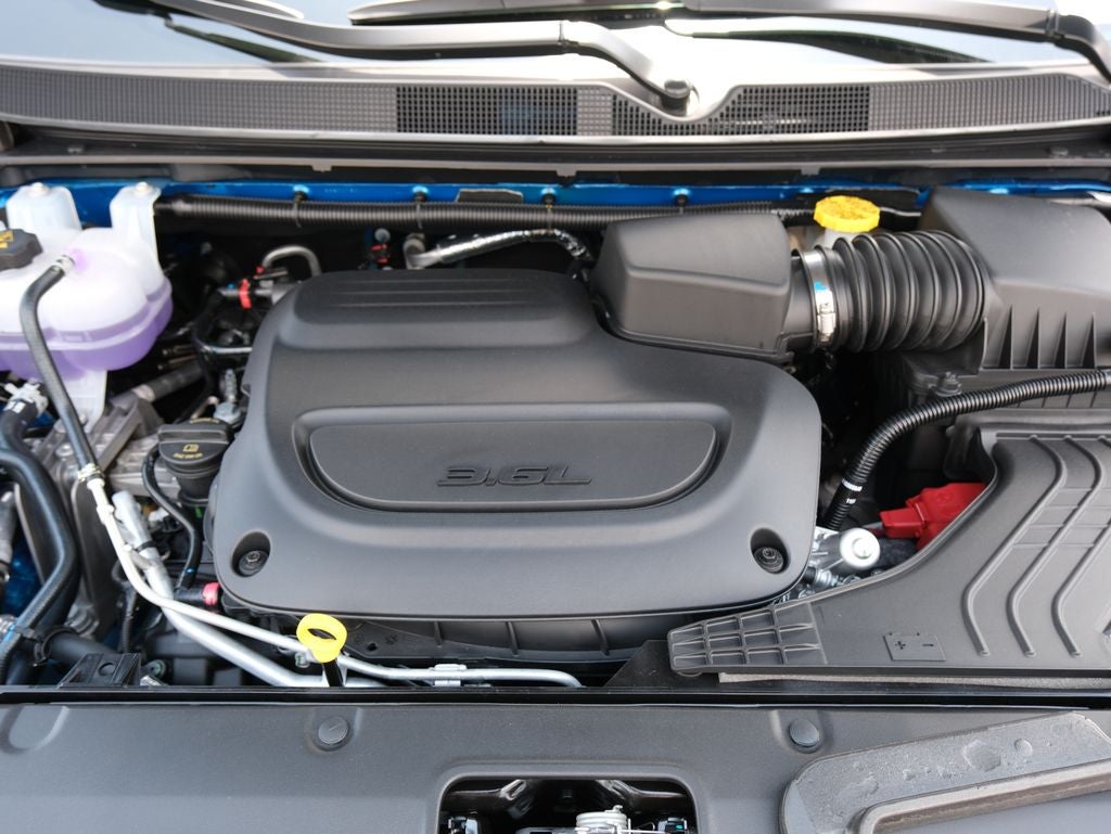2027 Chrysler Pacifica Select