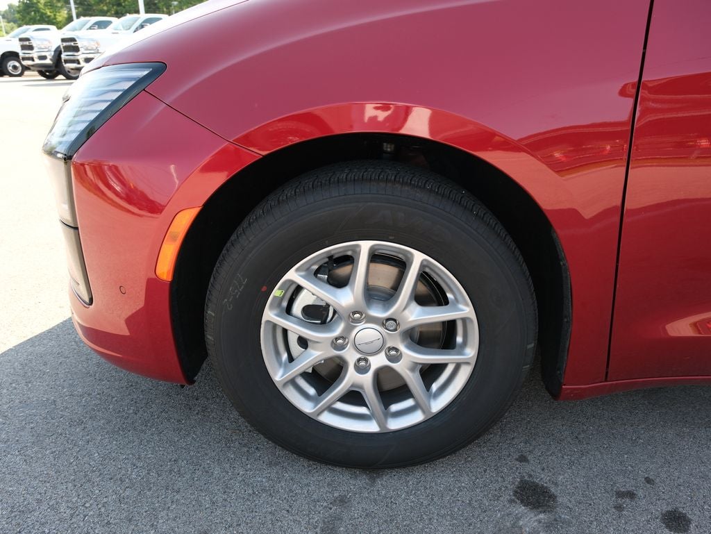 2027 Chrysler Pacifica Select