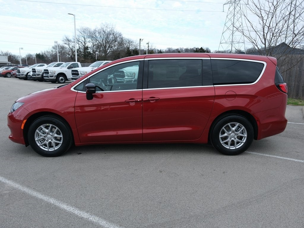 2026 Chrysler Voyager LX
