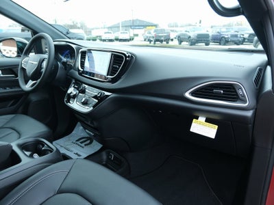 2026 Chrysler Voyager LX