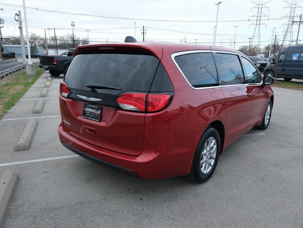 2026 Chrysler Voyager LX