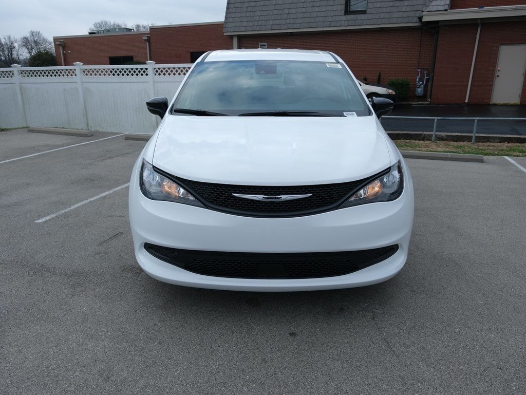 2026 Chrysler Voyager LX