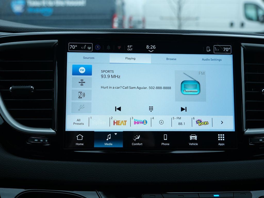 2026 Chrysler Voyager LX