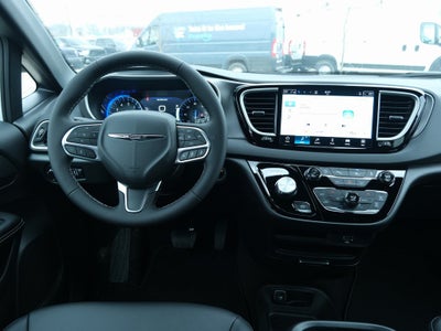 2026 Chrysler Voyager LX