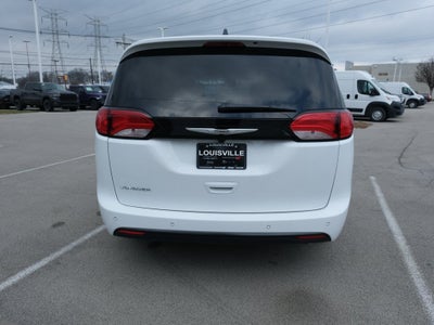 2026 Chrysler Voyager LX