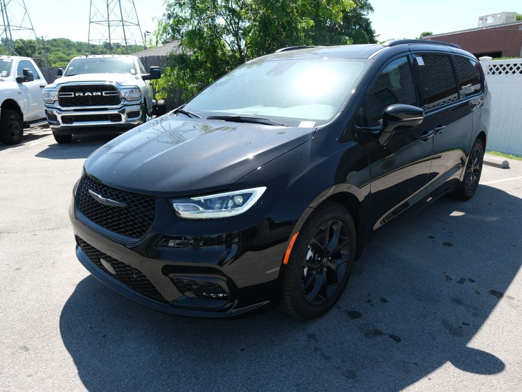 2026 Chrysler Pacifica Limited S