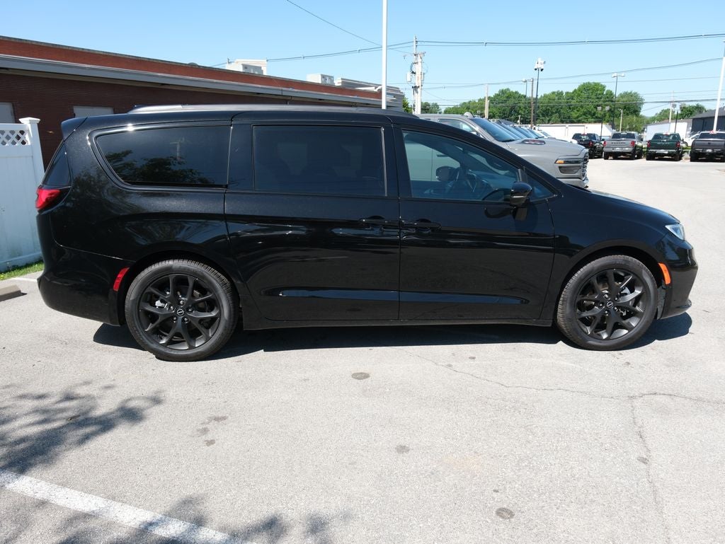 2026 Chrysler Pacifica Limited S