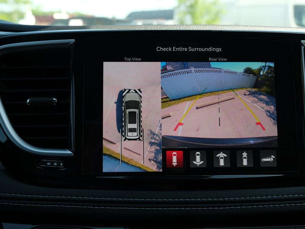 2026 Chrysler Pacifica Limited S