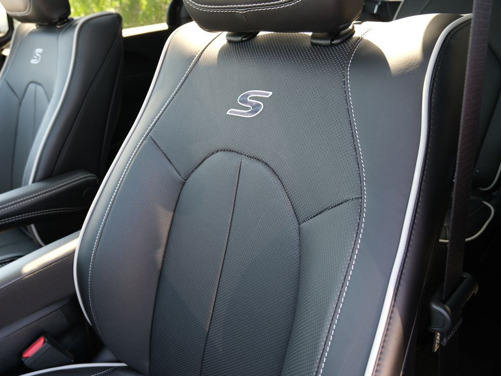 2026 Chrysler Pacifica Limited S
