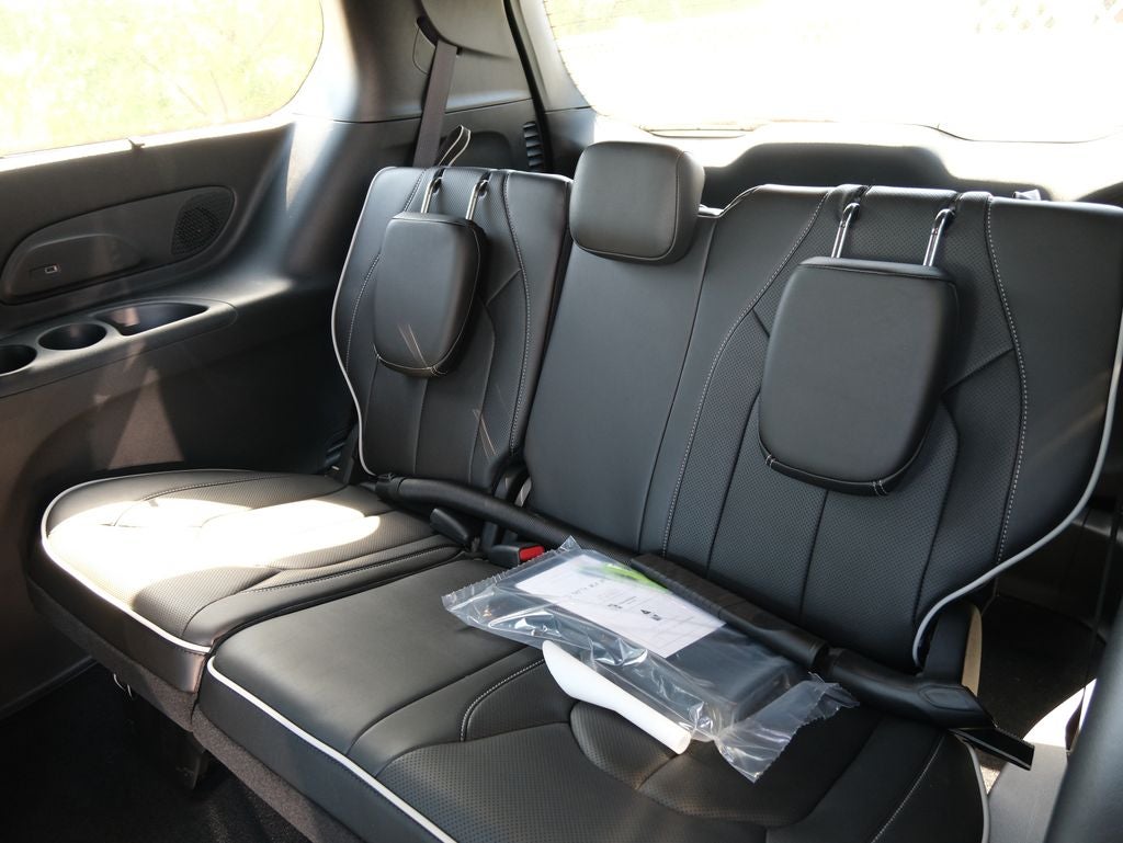 2026 Chrysler Pacifica Limited S