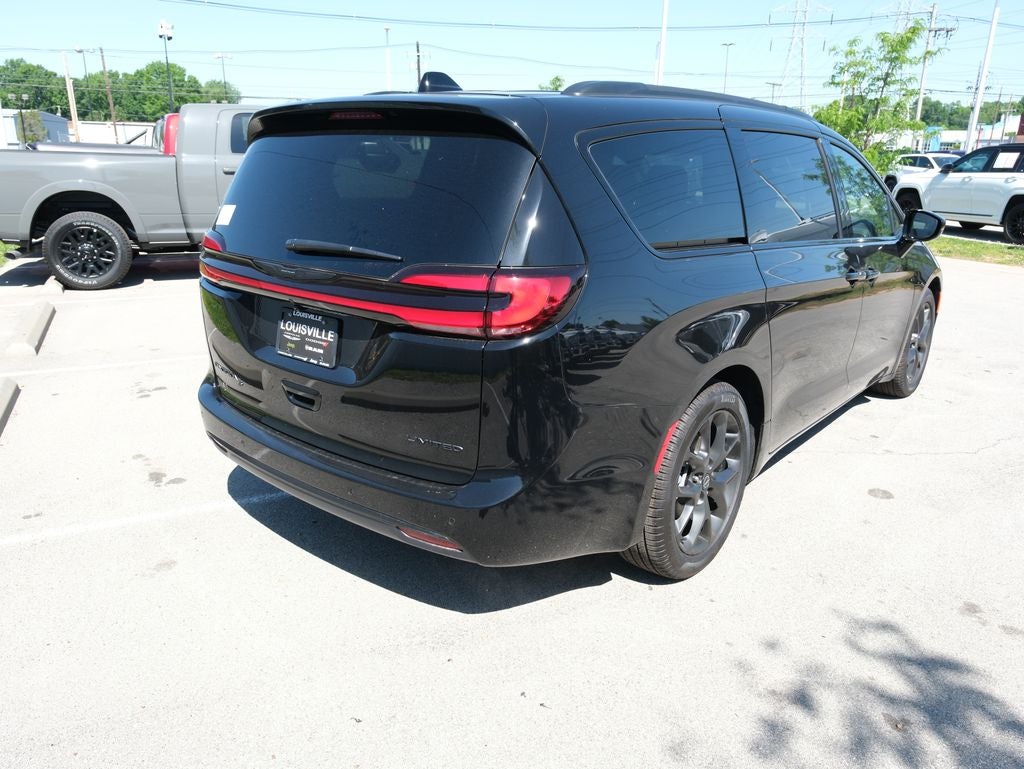 2026 Chrysler Pacifica Limited S