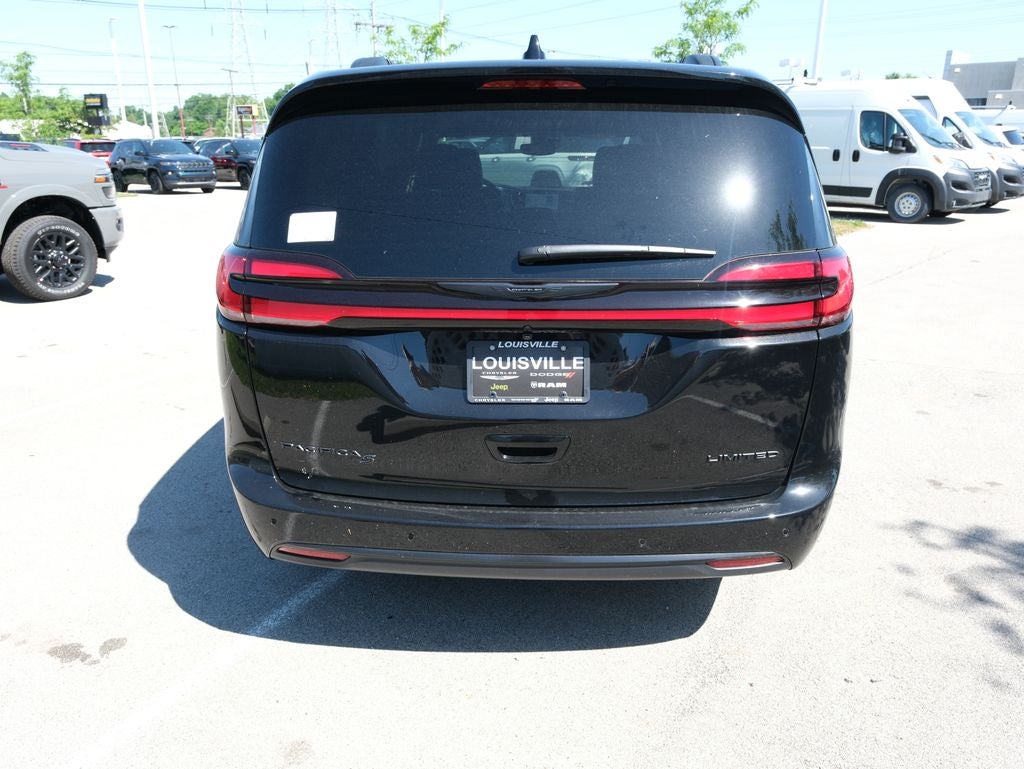 2026 Chrysler Pacifica Limited S