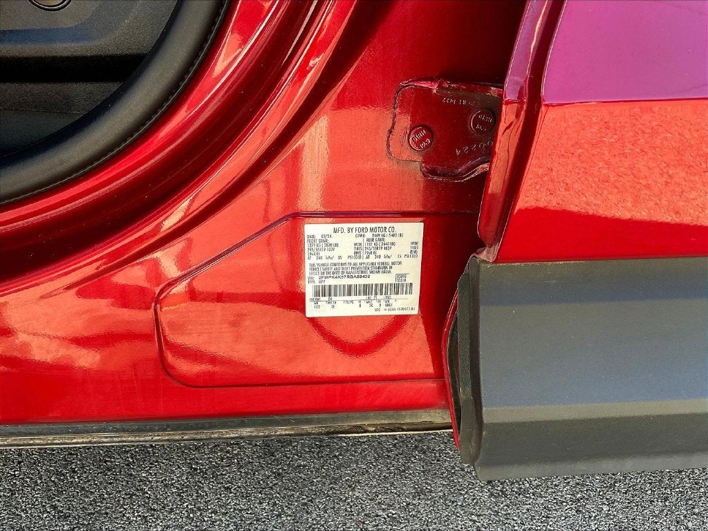 2024 Ford Edge Titanium