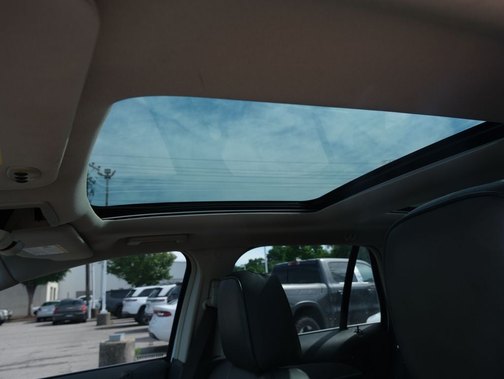2011 Lincoln MKX Base