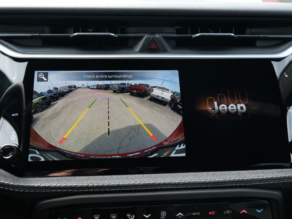 2026 Jeep Cherokee Laredo