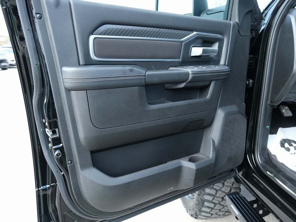 2025 RAM 2500 Big Horn Black Widow