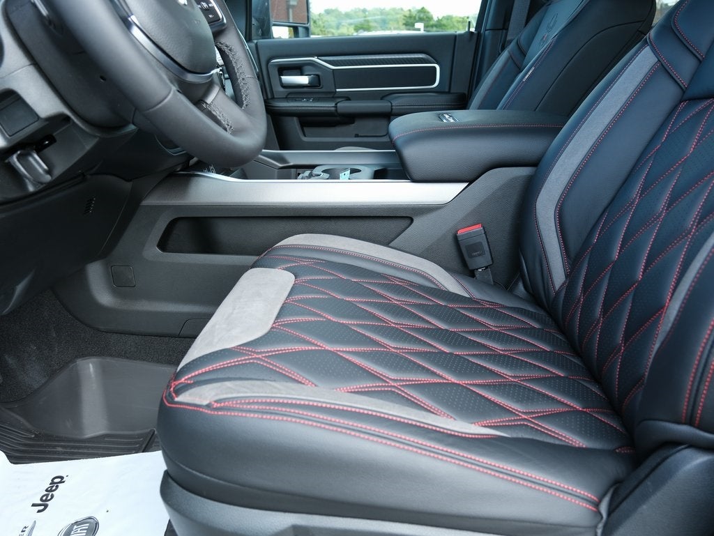 2025 RAM 2500 Big Horn Black Widow