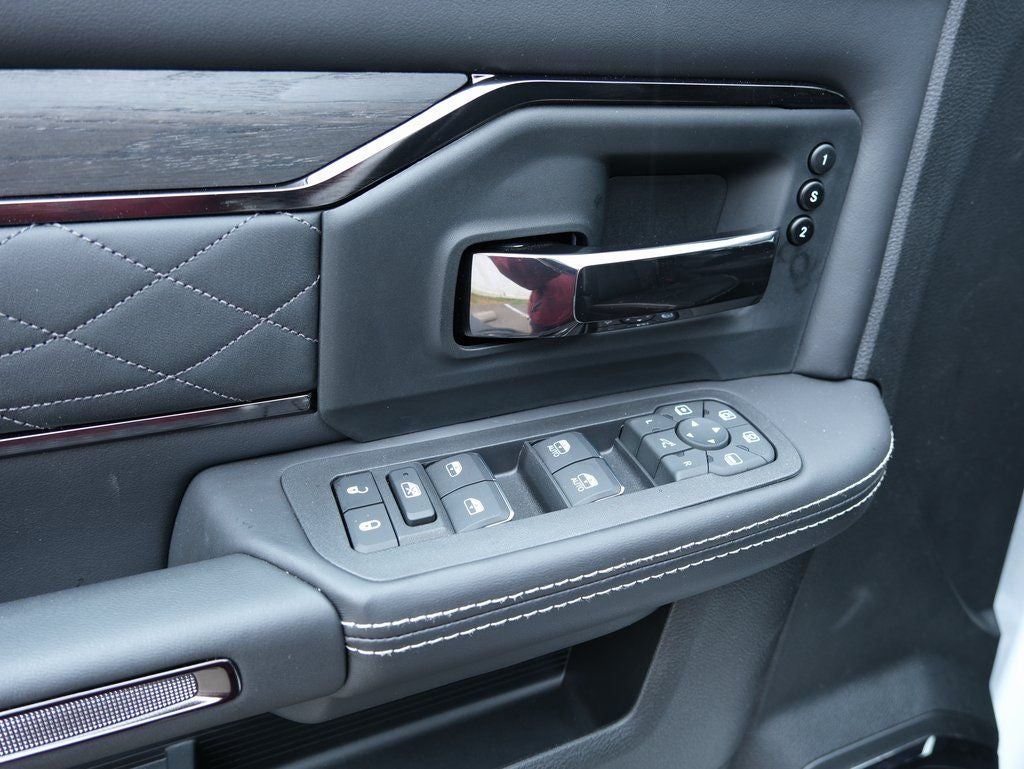 2026 RAM 2500 Limited Night Edition