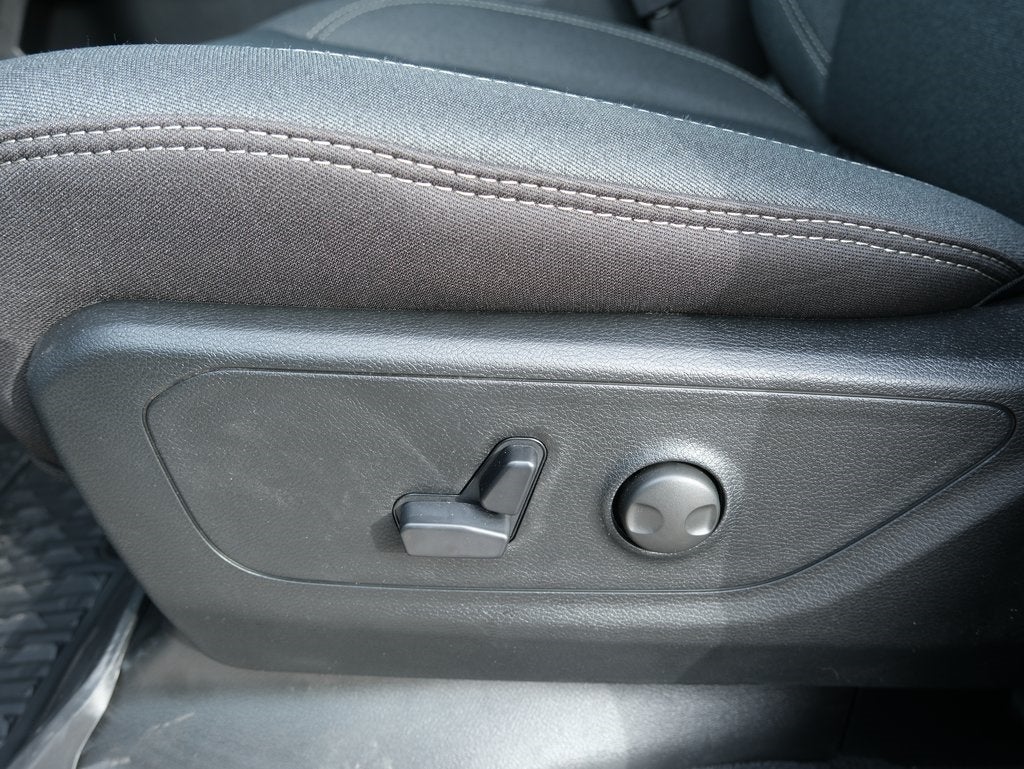 2026 RAM 1500 Big Horn/Lone Star Night Edition